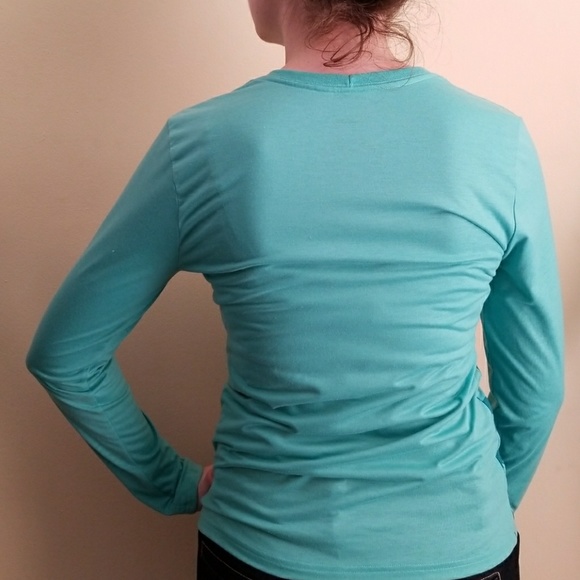 Turquoise Patagonia Long Sleeved Shirt - Picture 2 of 3